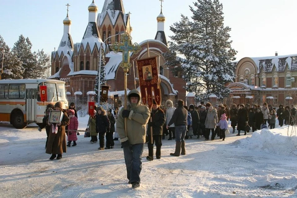 Погода урай. Храм Рождества Пресвятой Богородицы Урай крестный ход. Крещение Урай. Праздник крещение в Урае. Урай на Рождество.