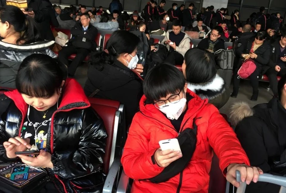 В китайской столице жители скупают маски