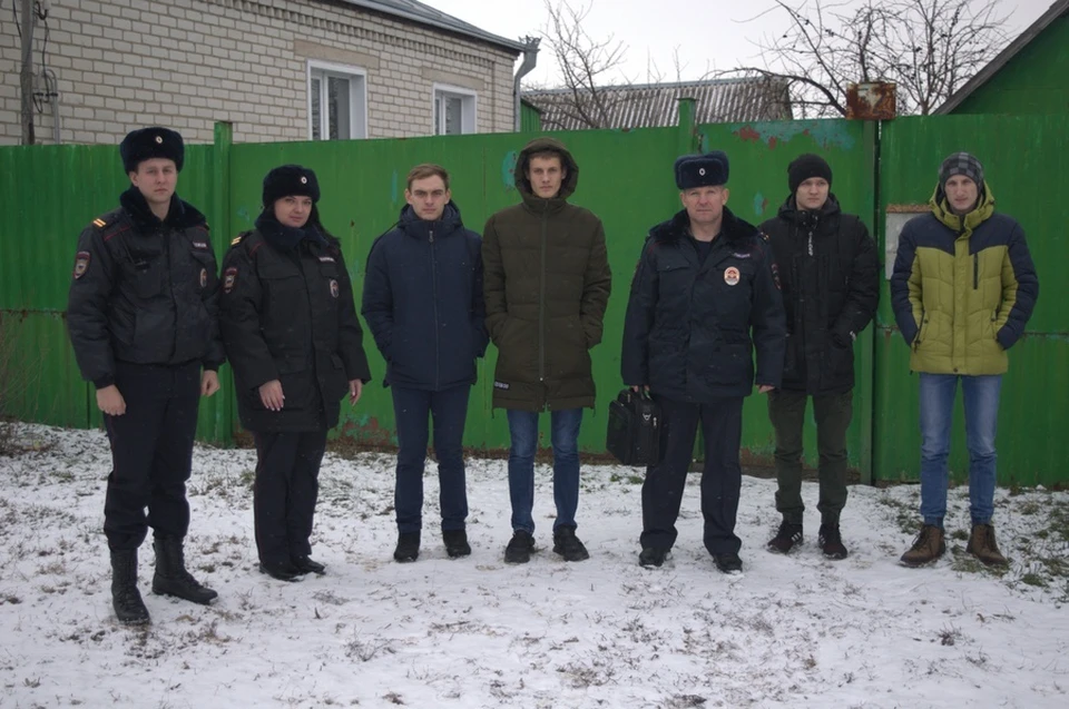 «Студенческий десант» в Алексеевке помогал полицейским поддерживать порядок. Фото пресс-службы администрации Алексеевского городского округа
