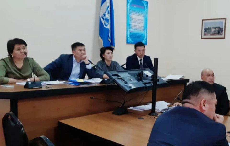 Комиссия под руководством вице-мэра Бишкека Улана Азыгалиева решила судьбу детского сада №31, где рухнул потолок.