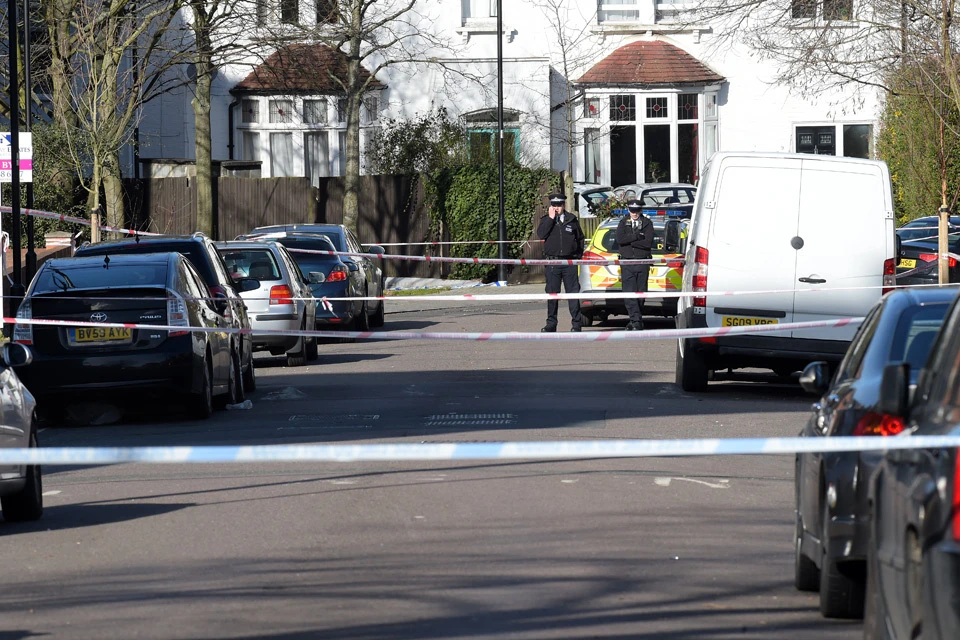 В лондонском районе Стретем (Южный Лондон) полиция застрелила мужчину в ходе его действий «околотеррористической направленности».