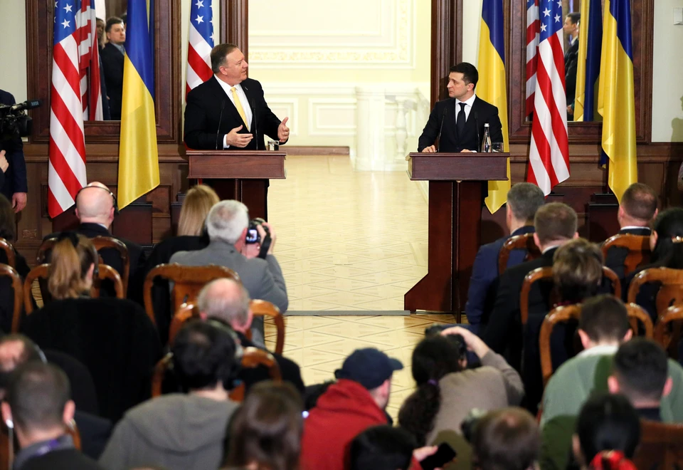 Майк Помпео и Владимир Зеленский на пресс-конференции в Киеве.