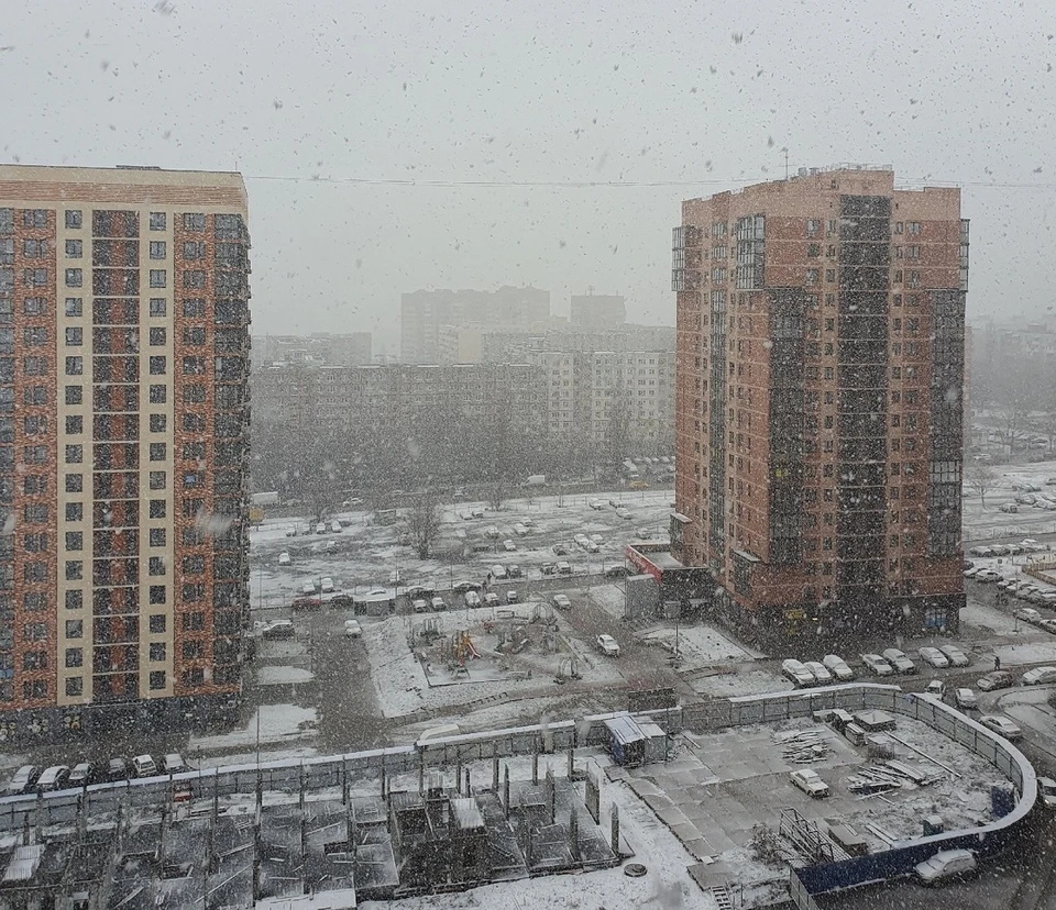 Горожане активно фотографируют снегопад в Ростове. Фото: vk.com/rostovnadonu
