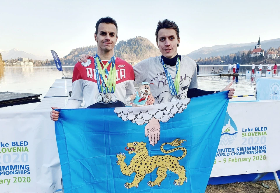 Фото: Артур Мордовцев. Псковский флаг у спортсменов с собой на всех соревнованиях.