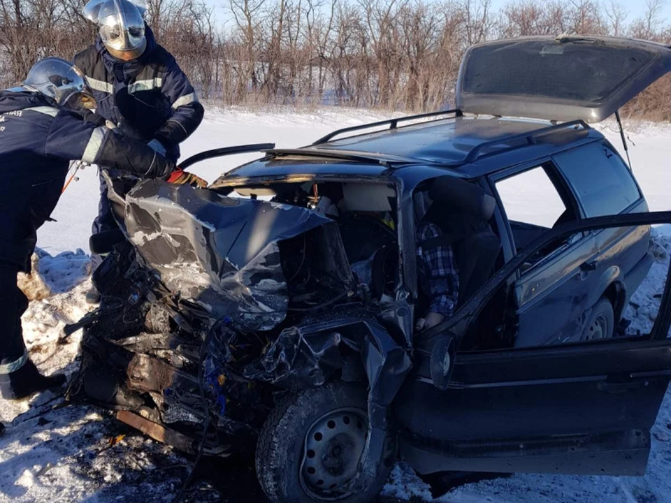 В аварии погибли водитель и пассажирка «Фольксвагена».