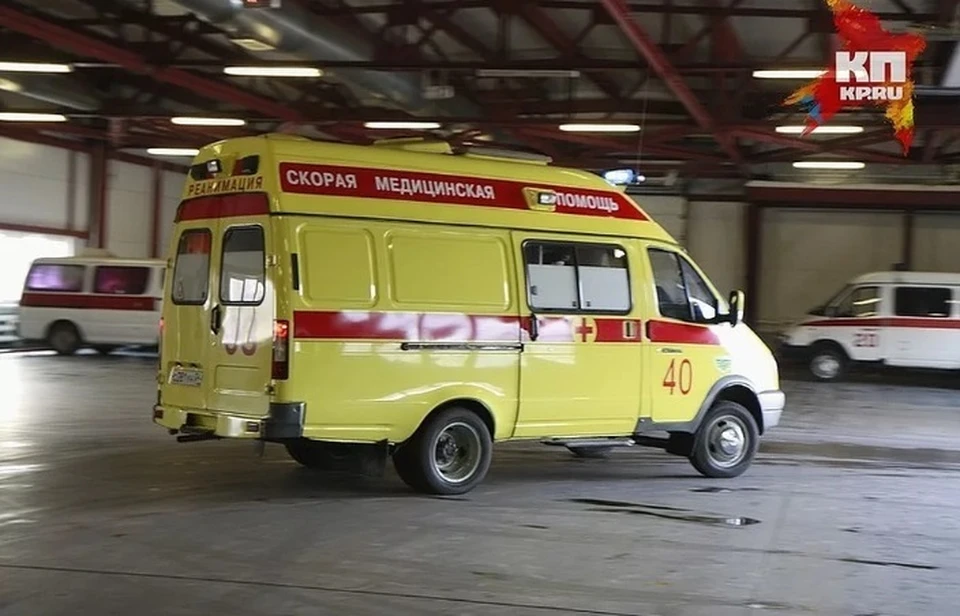 13-летний мальчик катался на ватрушке с откоса и попал под колеса автомобиля