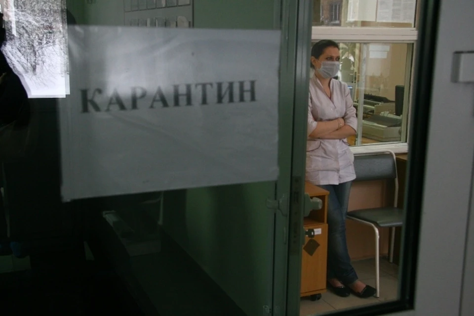 Больше тысячи школьников ушли на вынужденные каникулы.