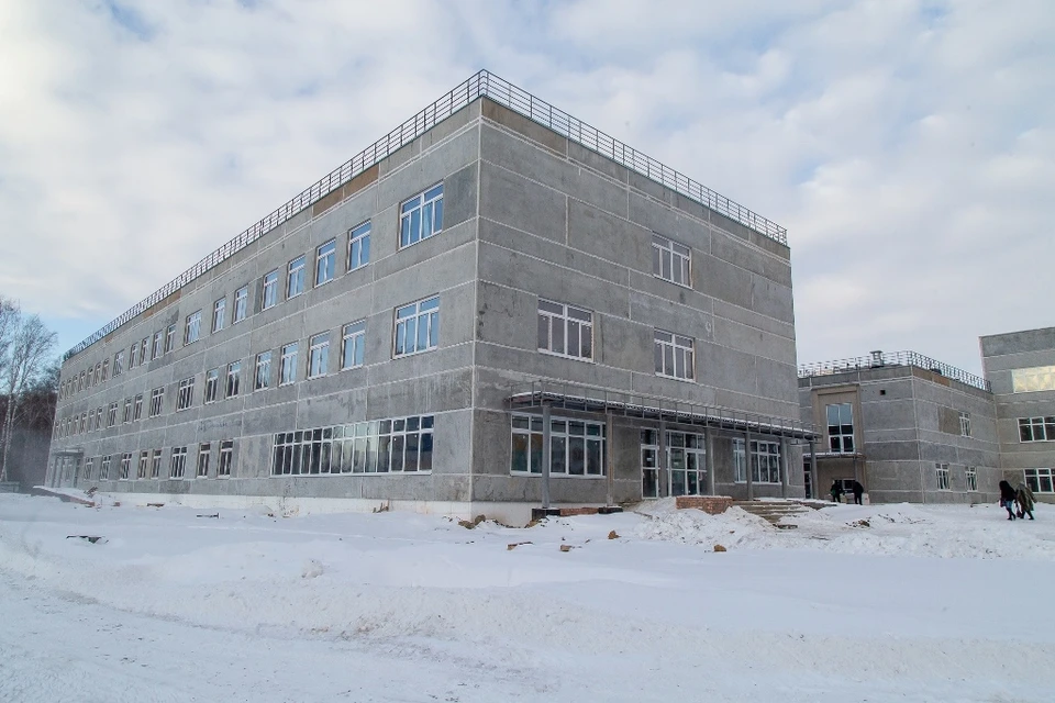 Строительство комплекса корпусов школы в "Парковом" идет строго по графику.