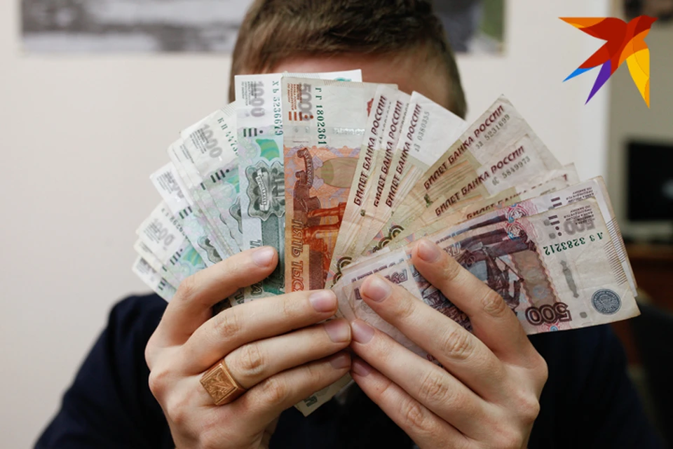 Злостного неплательщика вычислила служба безопасности банка.