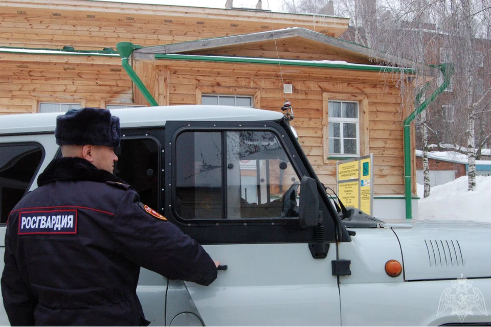 Незадачливого воришку остановил патруль Росгвардии. Фото: 43.rosgvard.ru