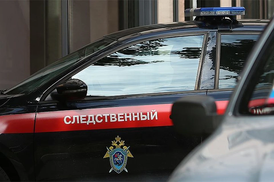 Тело с отверткой в глазу нашли во дворе общежития в Кемерове
