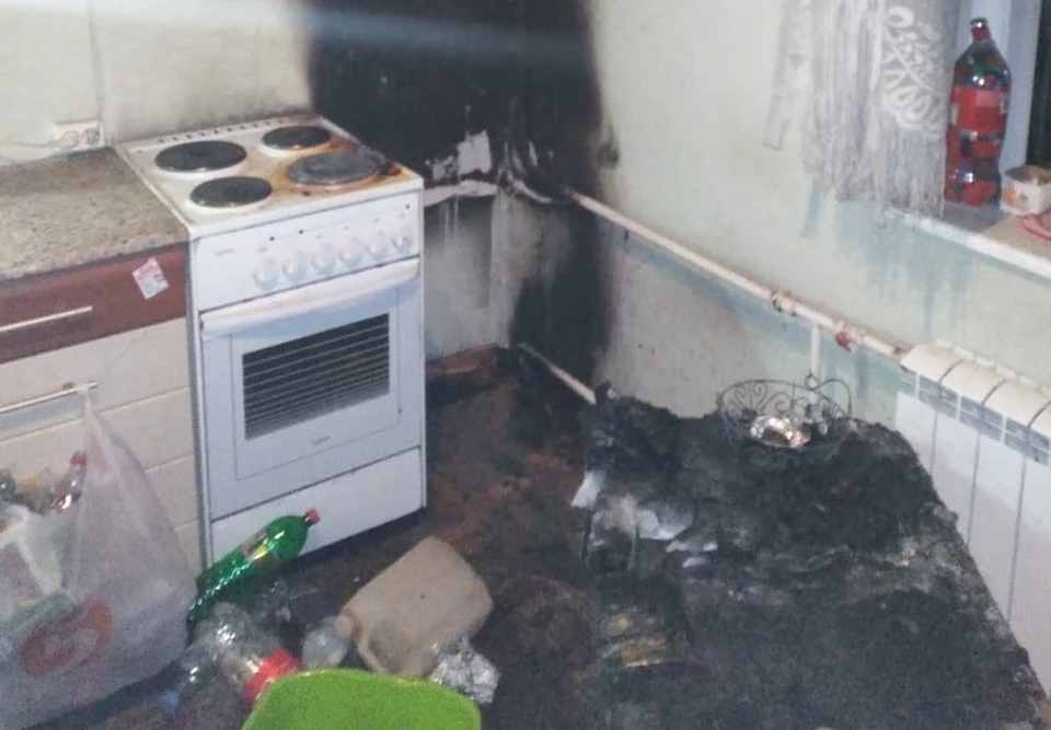 В ликвидации пожара принимали участие 28 человек, десять единиц техники