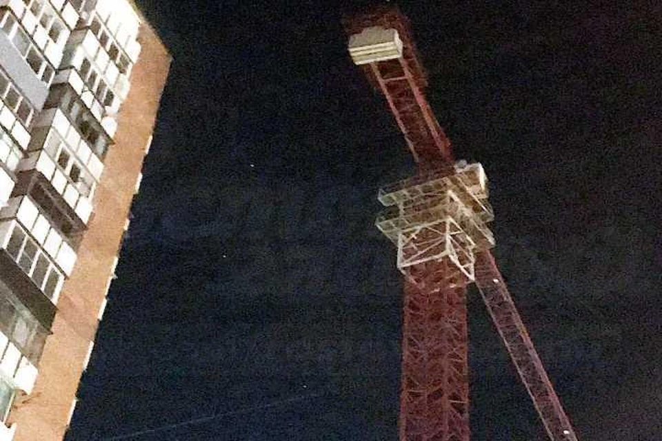 Башенный кран стал для ростовчанина площадкой, с помощью котрой он хотел обртить на себя внимание. Фото: соцсети