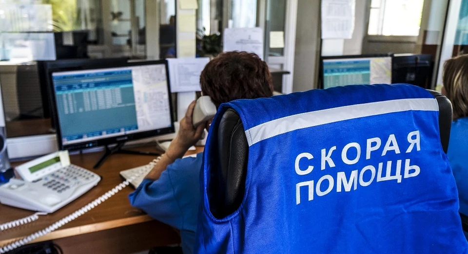 Прохожие нашли избитого тюменца у продуктового магазина. Фото - пресс-служба Станции скорой медицинской помощи.