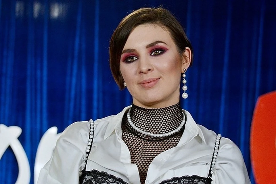 Украинская певица Анна Корсун, выступающая под псевдонимом Maruv, грубо ответила комментаторам на критику её поздравления с 23 февраля
