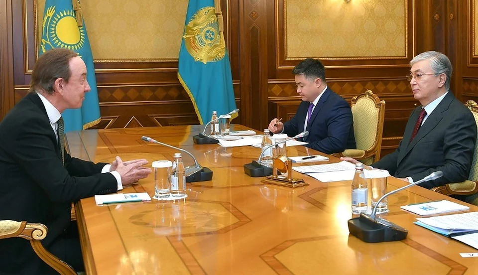 Президент Токаев поднял вопрос об открытии рейсов в мировые финансовые центры, в частности о рейсаx между Казаxстаном и Сингапуром.