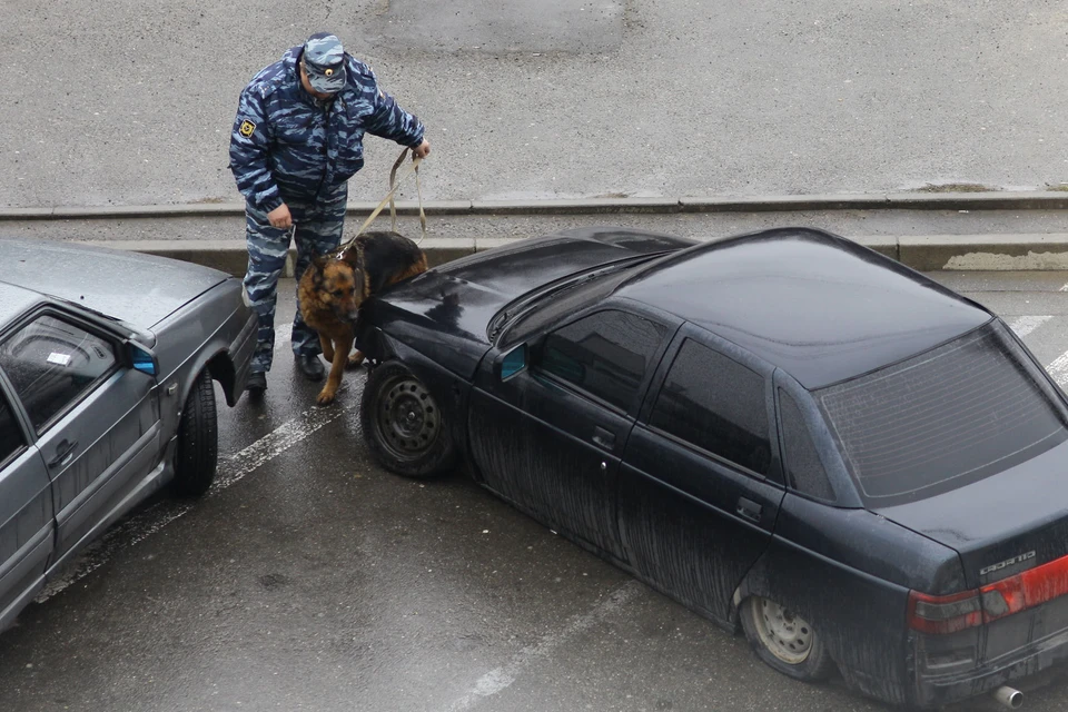 Полицейский попытался присвоить квартиру, выселяя хозяина под предлогом его направления для лечения в больницу