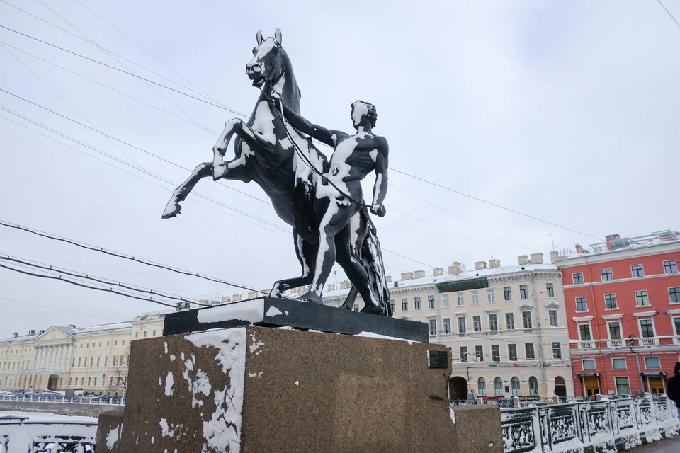 В середине марта Петербург заметет снегом.