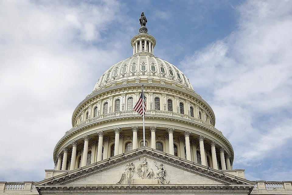Конгресс США закрывается из-за ситуации с коронавирусом