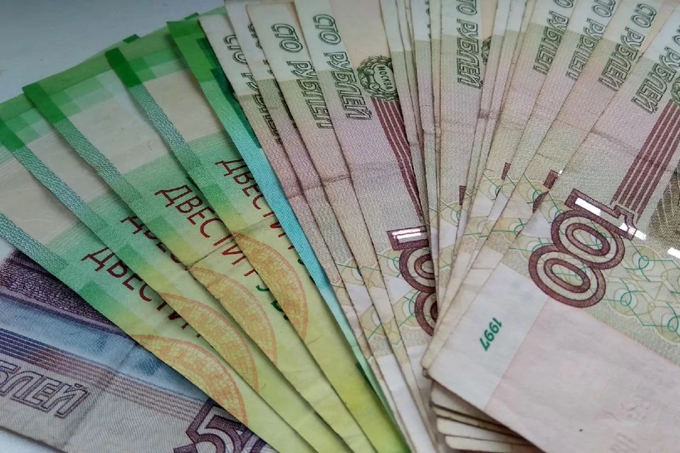 Липецкий подросток обогатился на 8,5 тыс. за счет кредитки соседки