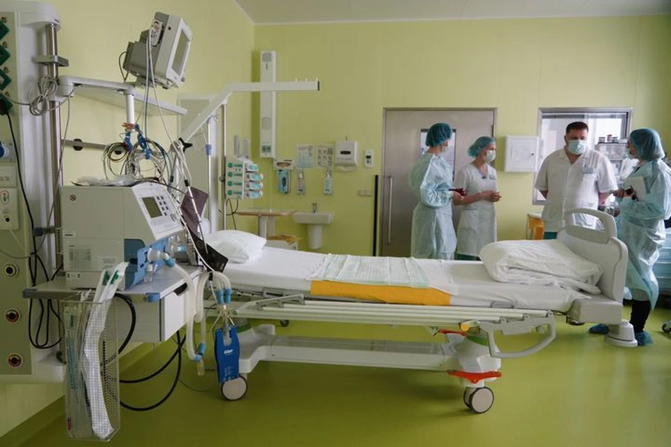 Пациент умудрился выпасть из окна больницы и получить новые травны