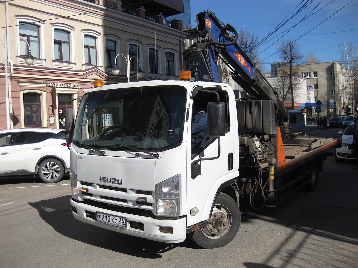 В Воронеже гаишники организовали рейд против нарушителей парковки - KP.RU