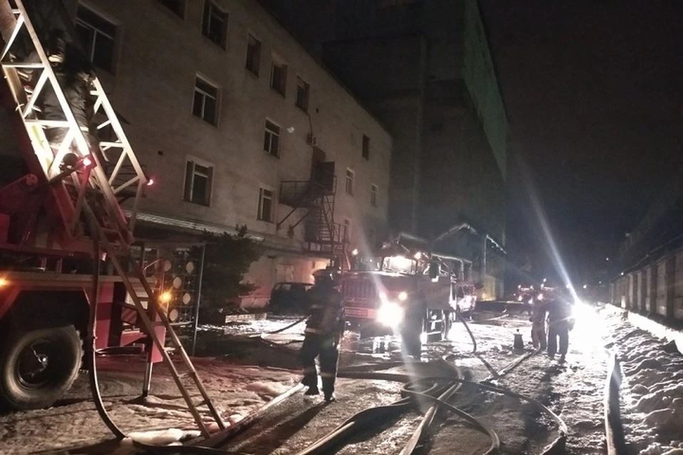 Площадь пожара составила 150 кв.метров. Фото: ГУ МЧС по Пермскому краю.