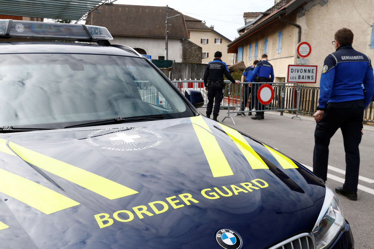 Во многих странах сейчас застряли множество российских туристов