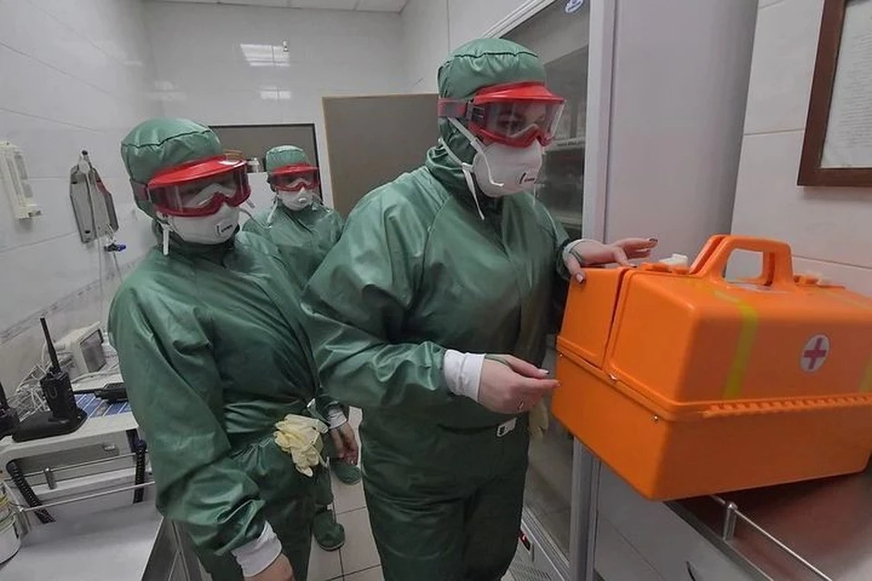 Министра здравоохранения Новосибирской области рассказал о заболевшей коронавирусом жительнице Новосибирска.