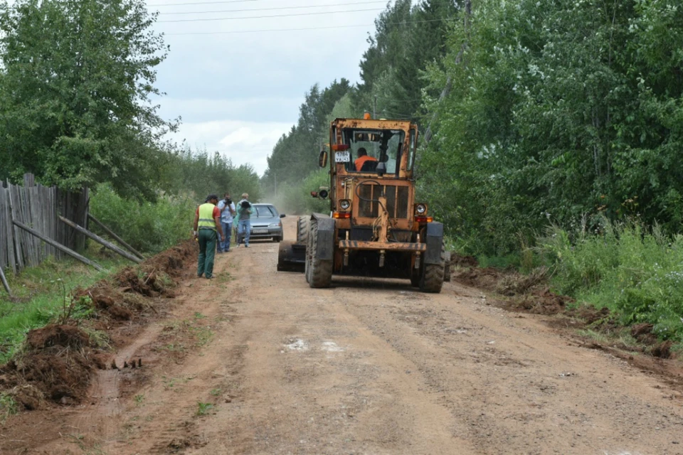 В нынешнем году работы по реставрации дорог в садоводческие товарищества продолжат. Фото: admkirov.ru