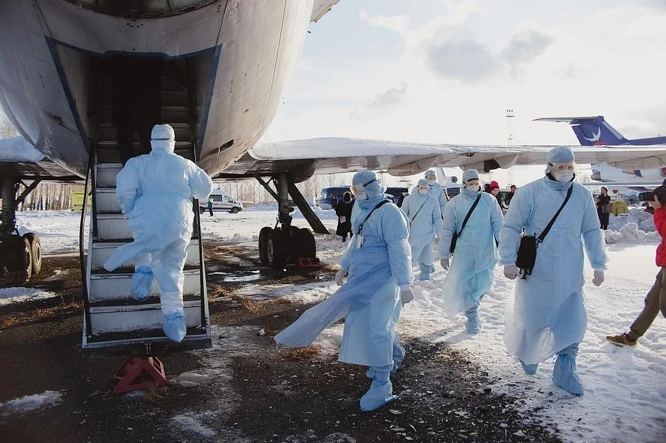 В феврале в Челябинске отрабатывали как встречать больного коронавирусом на самолете