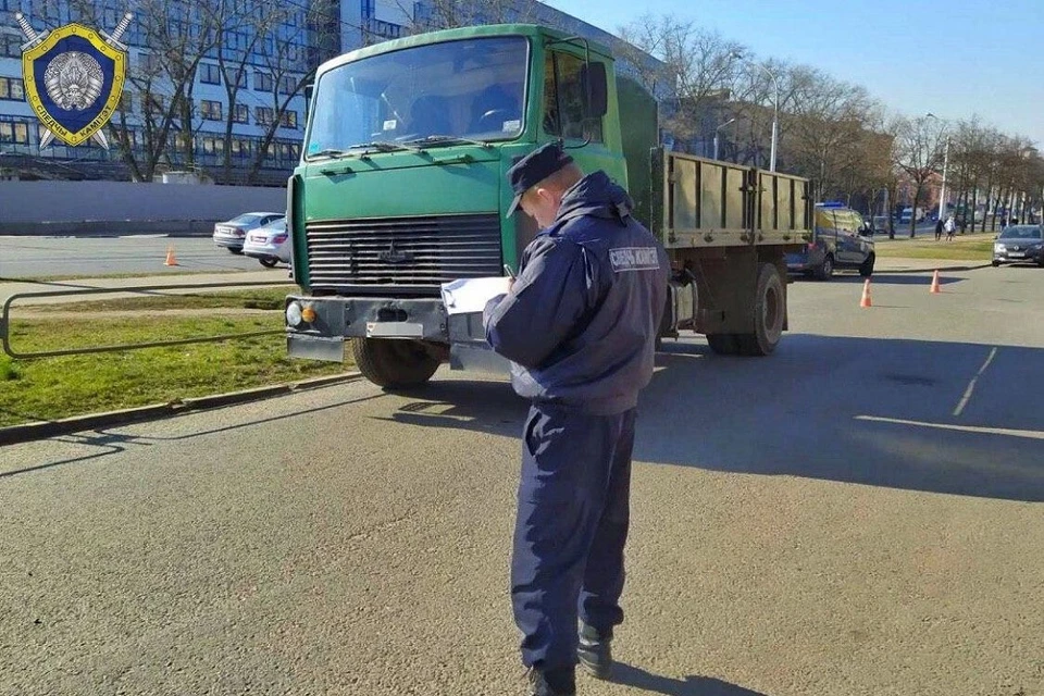 Водило маз. Требуется водитель на маз. Водитель маз рогатка. Водитель дальнобойщик маз. Водитель маз.