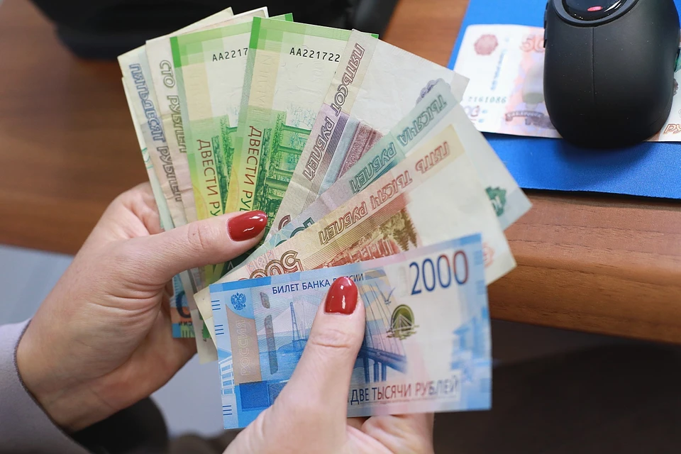 Минтруд рассказал, кто и как работает на нерабочей неделе