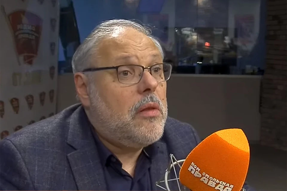 Экономист Михаил Хазин в студии Радио "Комсомольская правда".