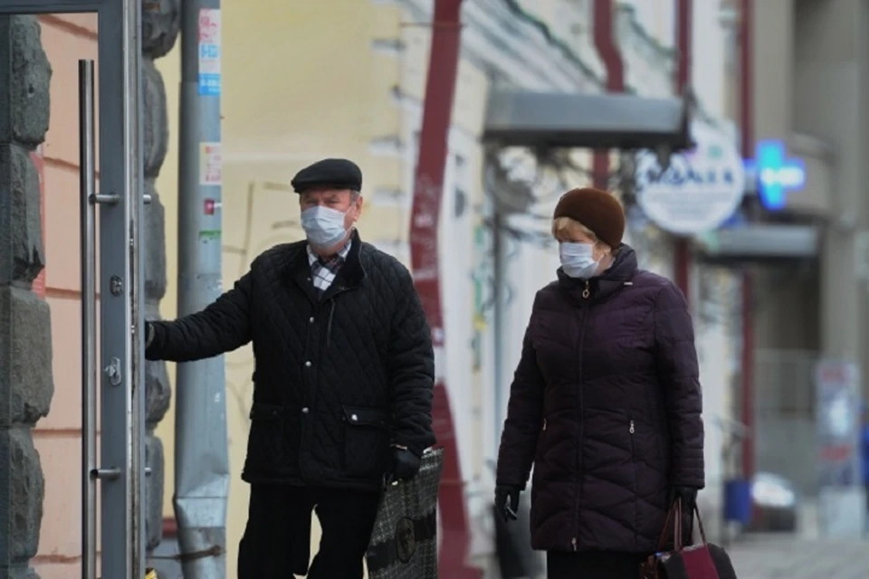 Люди, проживающие не по прописке, могут получить штраф за выход из дома.