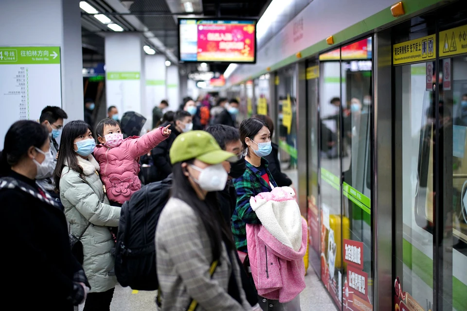 В китайском городе, ставшем эпицентром пандемии, жизнь входит в привычные берега