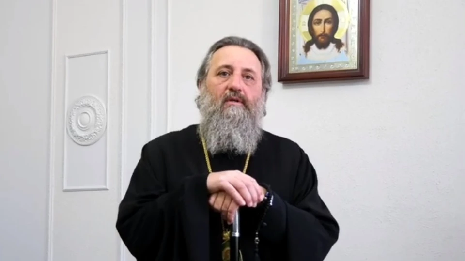 Архиепископ Калининградский призвал горожан молиться о врачах.