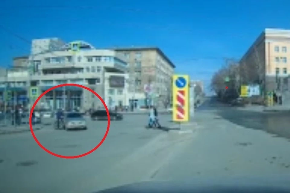 Авария попала на видео.