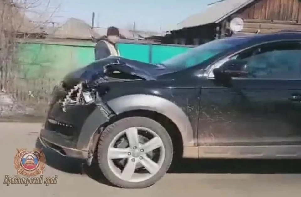 После смертельного наезда Audi на 16-летнего подростка в Абане возбуждено уголовное дело. Фото, видео: пресс-служба ГИБДД России по Красноярскому краю.