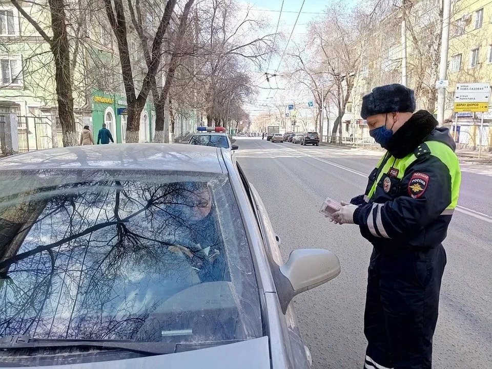 Сотрудники ГИБДД постоянно напоминают водителям о том, что дома безопаснее