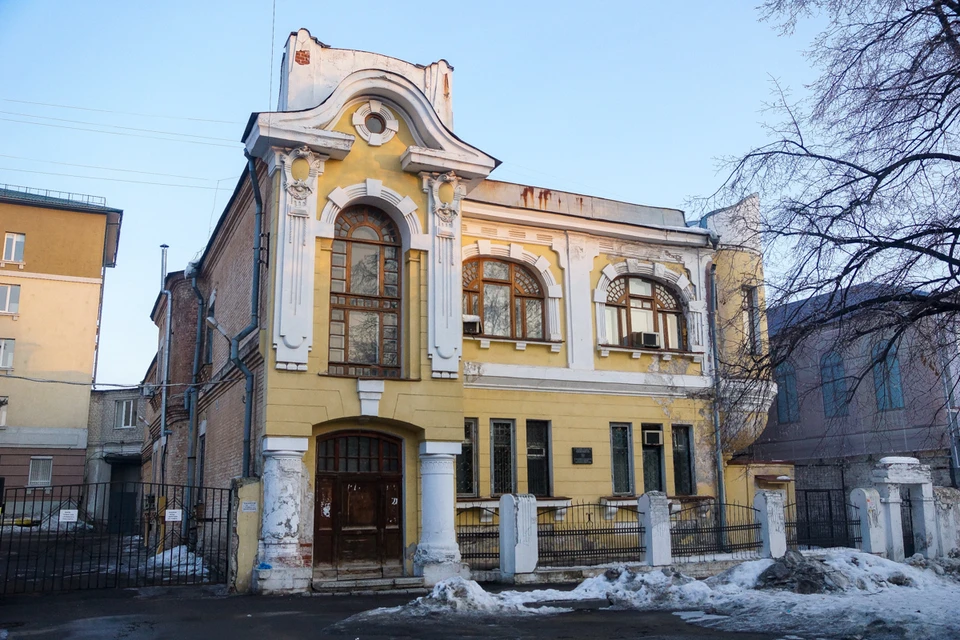Польские дипломаты обосновались в единственном модерновом особняке Александра Щербачева на Чапаевской 165