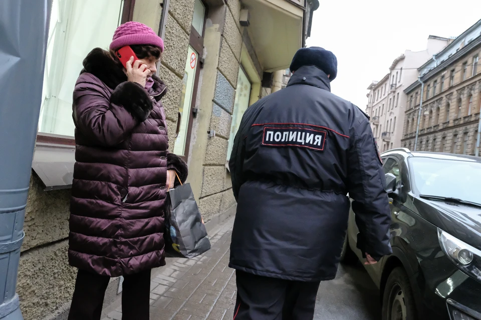 Смольный передал полиции право наказывать за нарушение городских законов.