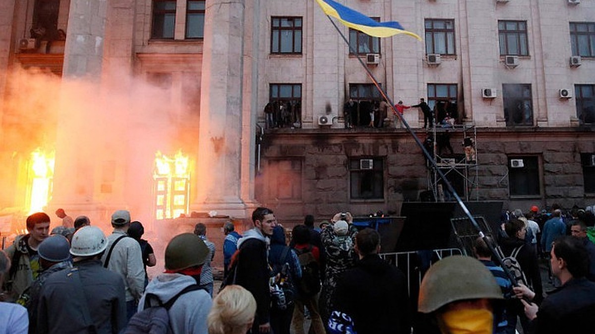 В Одессе прошли траурные мероприятия по жертвам пожара в Доме профсоюзов года - insidergroup.ru