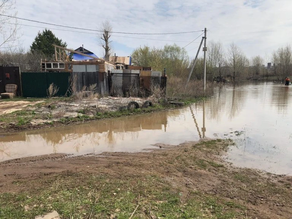 Паводок в уфе на сегодня. Паводок Уфа реки. Речка в Затоне Уфа. Подтопление старые Киешки. Уфа Затон паводок.