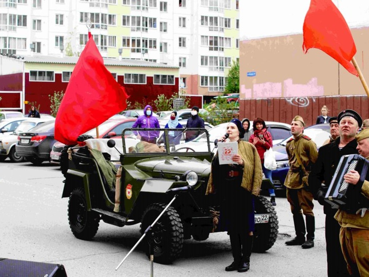 Накануне Дня Победы в томских дворах проходят персональные концерты для  ветеранов - KP.RU