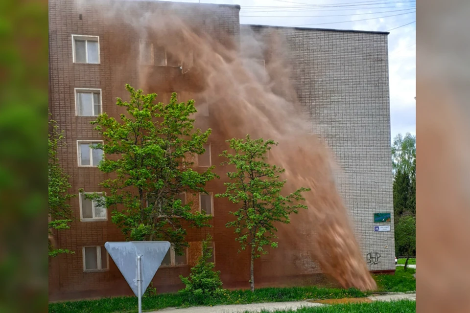 Вот такой подарок получили жители одного из домов на Сосновой улице. Фото: chepetsk.ru