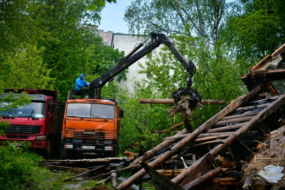 В Ярославле на 1-ой Приволжской улице снесли дом №4
