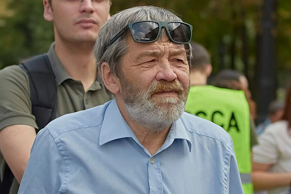 Мохнаткин известен как регулярный участник оппозиционных акций протеста