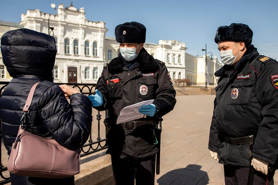 За соблюдением режима самоизоляции будут по-прежнему омские полицейские.