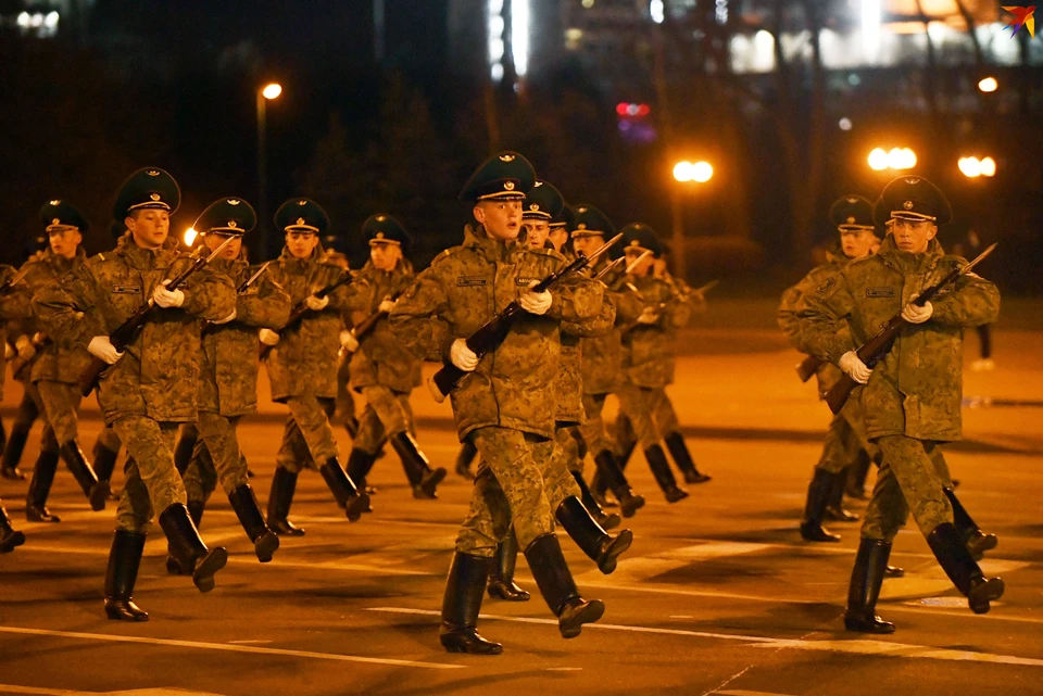 Беларусь на параде Победы в Москве представит 73 человека из роты почетного караула.